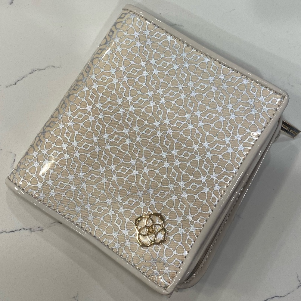 KENDRA SCOTT Brand New Jewelry Case